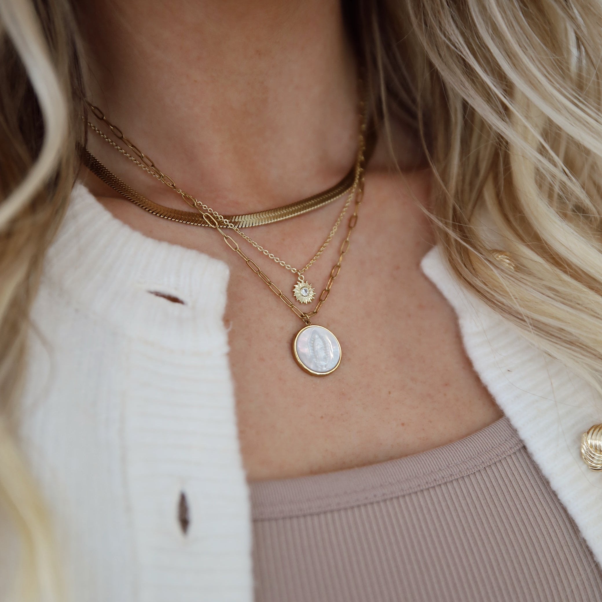First Holy Communion Necklaces: The Perfect Gift to Celebrate Faith