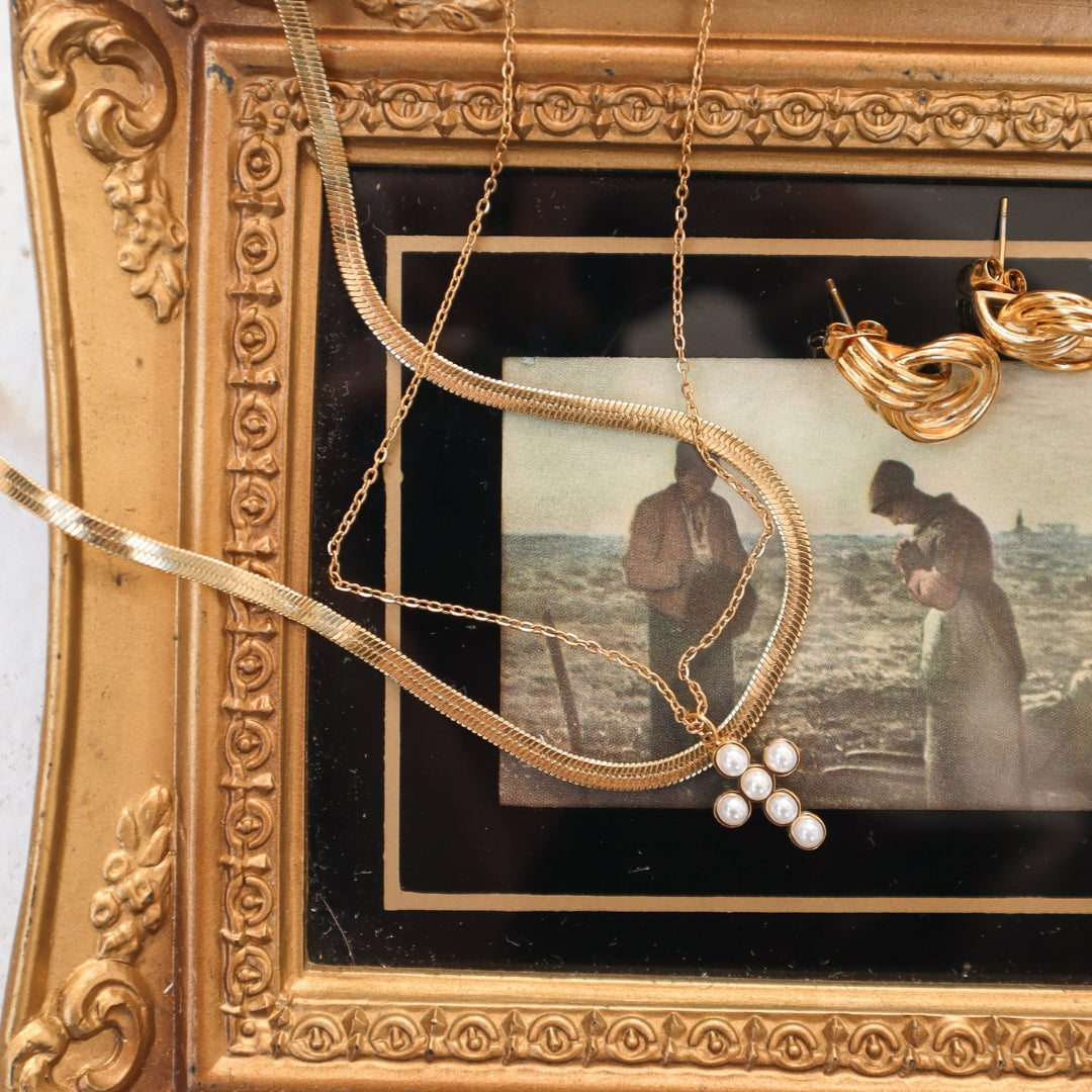 Best Confirmation Gifts for Catholic Girls (2026)