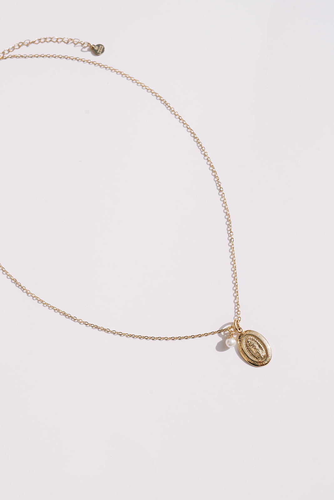 Marian Devotions: 7 Every Catholic Woman Should Know and Wear