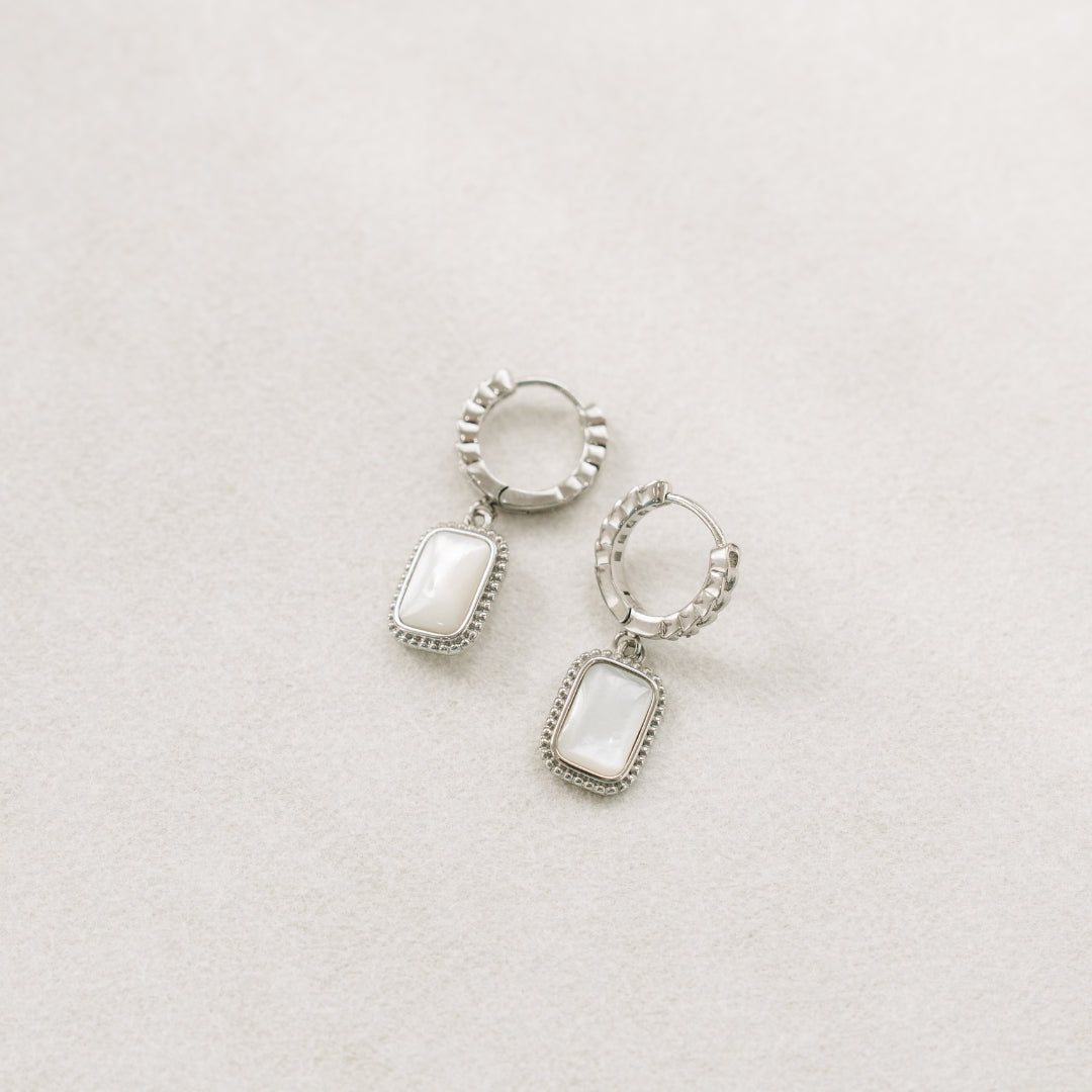 Silver foundation huggies